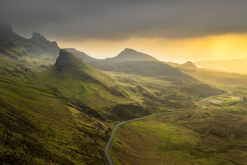 Sonnenaufgang Quiraing auf der Insel Skye in Schottland von Jos Pannekoek