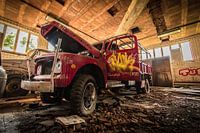 Voiture rouge perdue