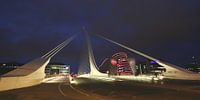 Samuel Beckett bridge at night