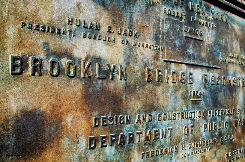 Plaque de reconstruction du pont de Brooklyn à New York par Marlika Art