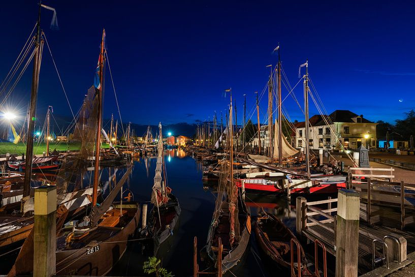 Traditionele houten vissersschepen in Elburg by Jenco van Zalk