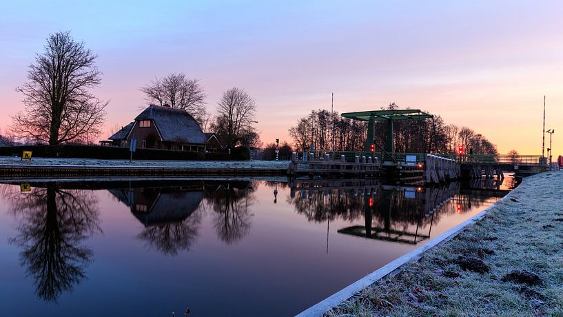 Symmetrical reflection of the canal at the Vlodder Bridge in Kalenberg by Henk van Dijk