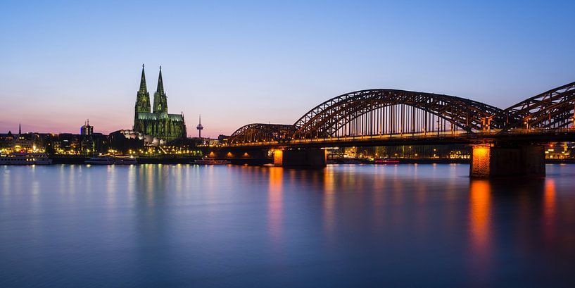 la Cologne nocturne par Walter G. Allgöwer