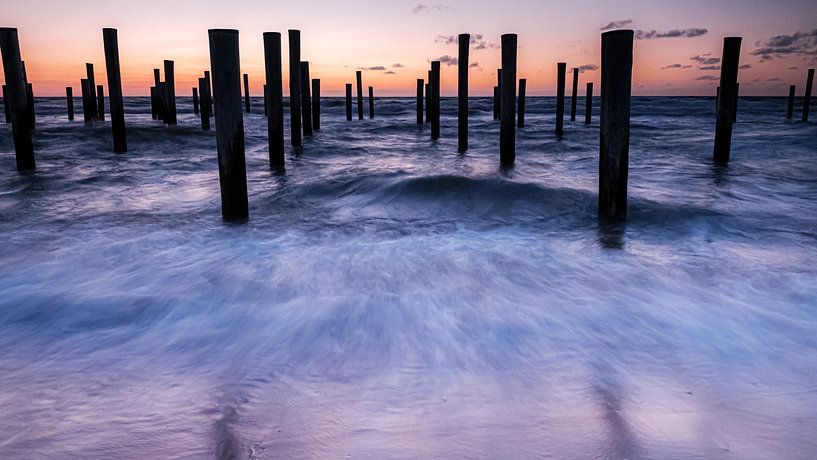 Palendorp sur la plage de Petten par Eddy Westdijk