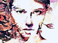 Piercing Gaze | Ein farbenfrohes Porträt einer Frau mit einem durchdringenden Blick.