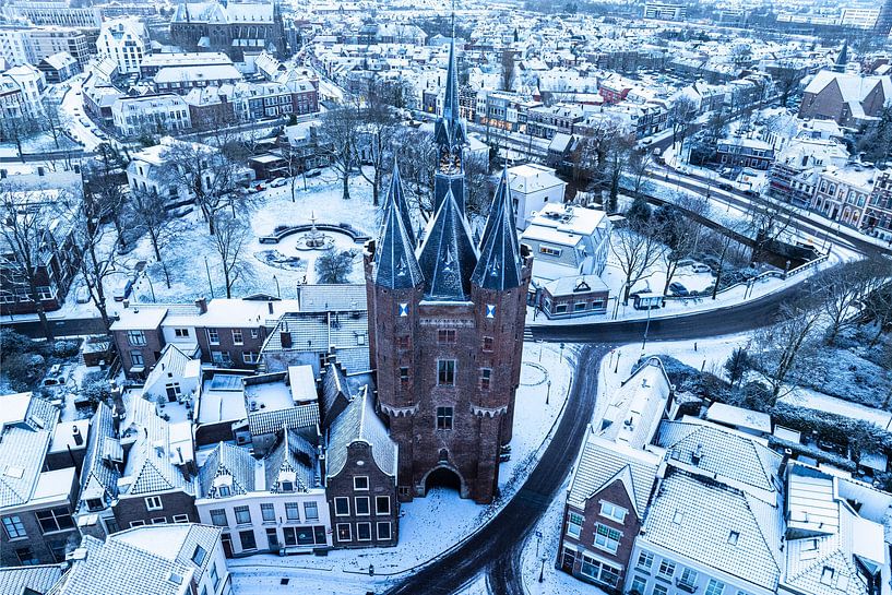 Das alte Tor von Zwolle Sassenpoort an einem kalten Wintermorgen von Sjoerd van der Wal Fotografie