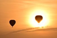 Heteluchtballon voor de zon