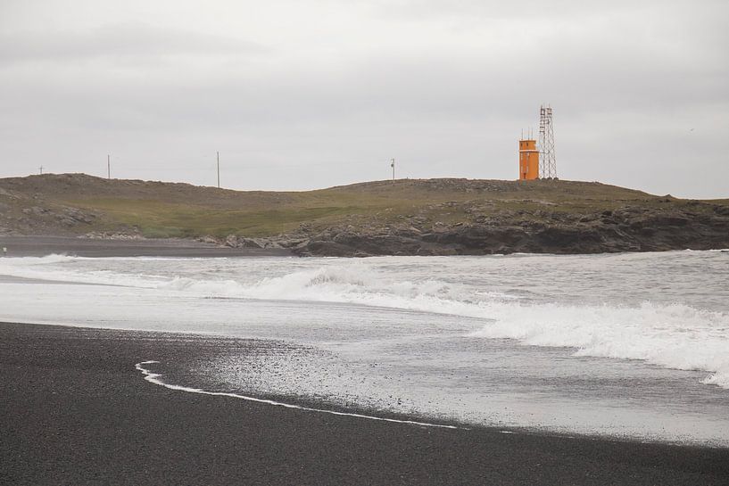 Icelandic coast by Ewan Mol