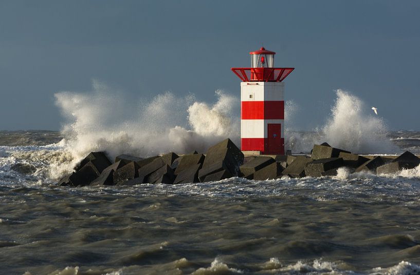 The harbourhead of Scheveningen by Marian Sintemaartensdijk
