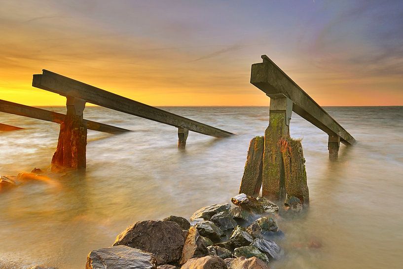 Eisbrecher Marken bei Sonnenaufgang von John Leeninga