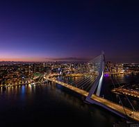 Erasmusbrug bij nacht