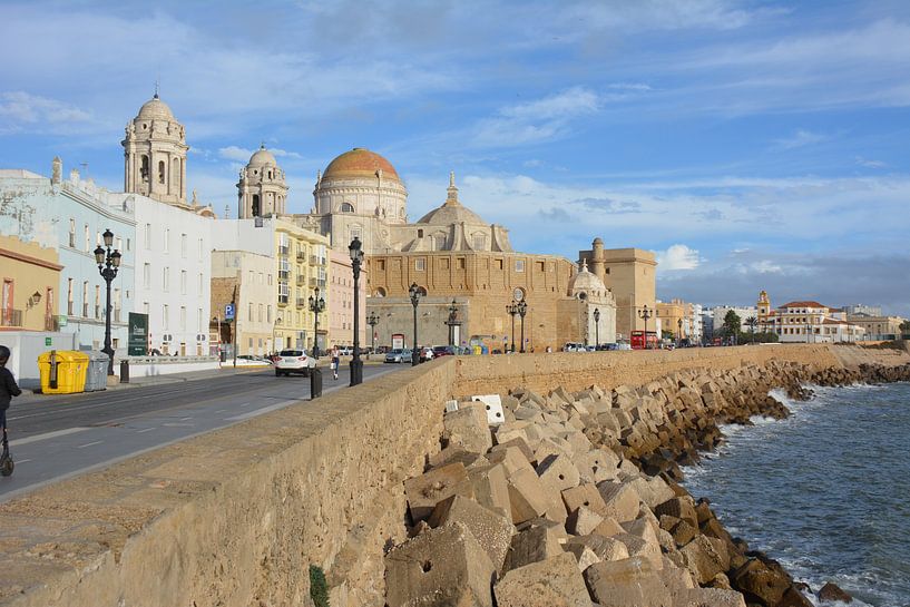 Skyline, Kathedrale und Stadtmauer Stadtzentrum Cádiz Spanien von My Footprints