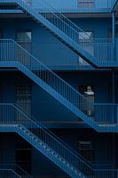 Mysteriöser hellblauer Innenhof