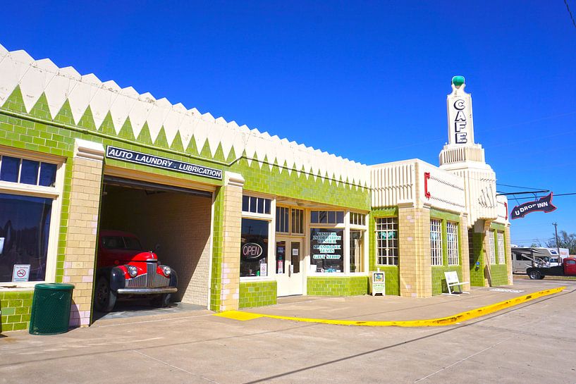 Tower Station et U-Drop Inn Café par Tineke Visscher