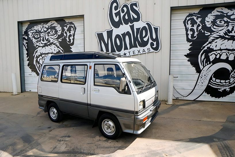 Mitsubishi Minicab U18 von Art Indi