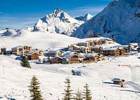 Oberlech bei strahlend blauem Himmel im Winter