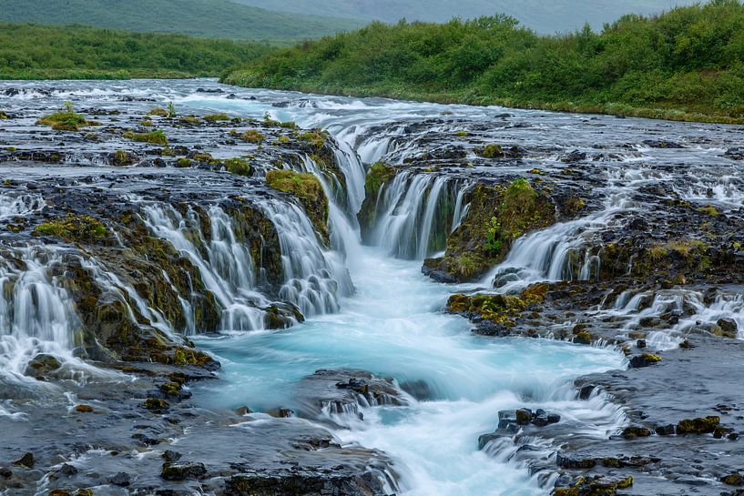 La chute d'eau Brúarárfoss ou Brúarfoss Islande par Menno Schaefer