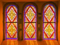 Kirchenfenster aus 'Buntglas'.