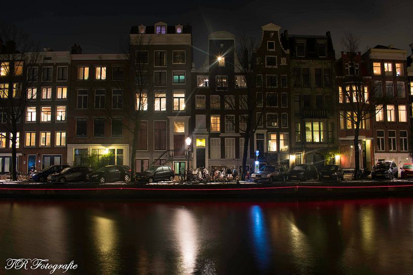 Amsterdam in de avond von Twan Remmerswaal