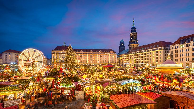 Christmas market in Dresden, Germany by Michael Abid