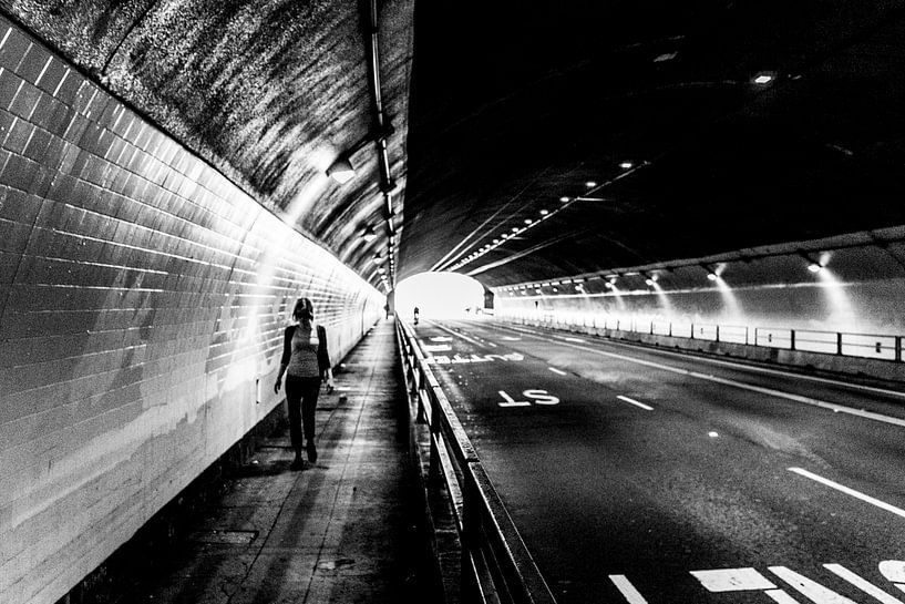 Licht in de tunnel met perspectief van Joris Louwes