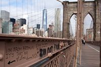 Graffiti Brooklyns das Weise, Anfahrt auf der Brooklyn Bridge