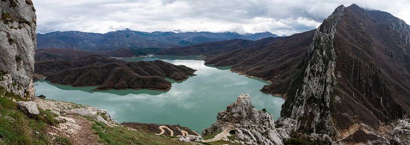 Großartiges Panorama über den Bovilla-See von Werner Lerooy