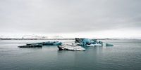 Banquise dans le lac glaciaire de Jökulsárlón, Islande