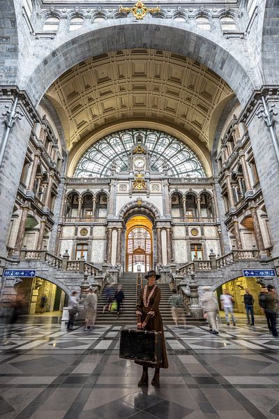 Ewiges Warten (Antwerpen-Hauptbahnhof) von Wil Crooymans