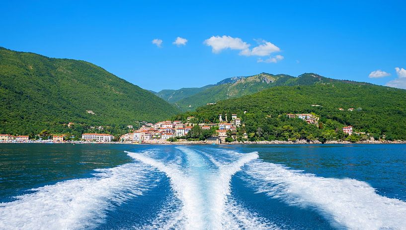 Bootsfahrt an der kroatischen Küste, Moscenicka Draga von SusaZoom