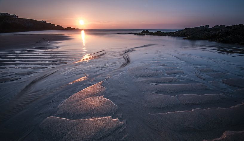 Zonsondergang bij eb op het strand von Jeroen Kleverwal
