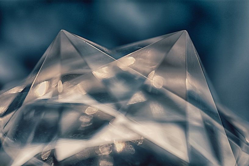 Art of prism glass in dark retro colors by Lisette Rijkers