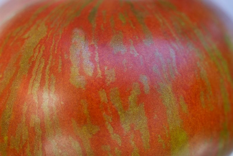 Schokolade gestreifte Tomate Makro 01 von Iris Holzer Richardson