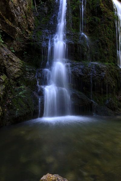 Waterfall by Thomas Jäger