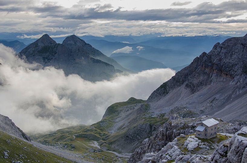 Rifugio Pedrotti e Tosa im Morgenstimmung. von Sean Vos