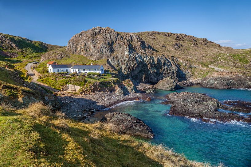 Beach cafe in Kynance Cove, Cornwall by Christian Müringer