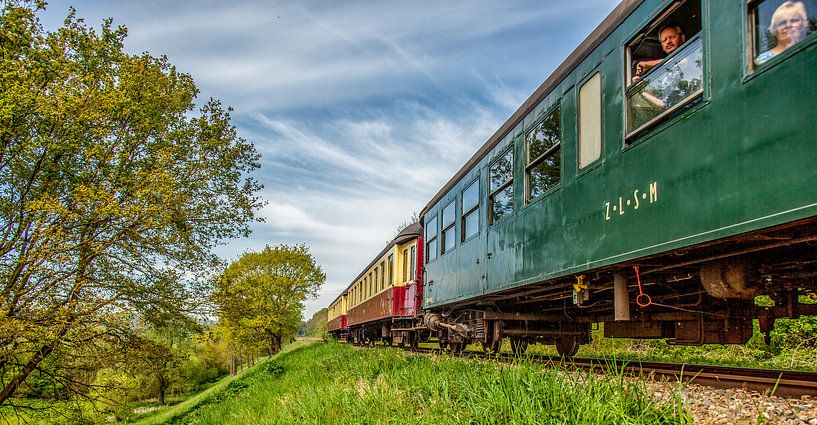 Stoomtreintje door Limburgse Heuvels by John Kreukniet