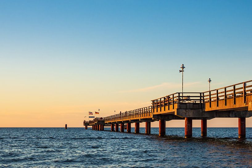 Seebrücke an der Ostseeküste in Prerow par Rico Ködder
