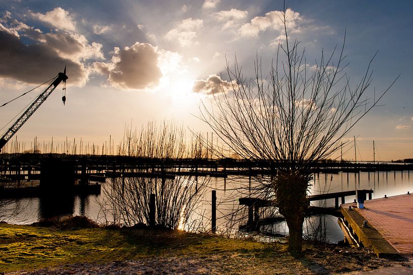 A Shipyard par Brian Morgan