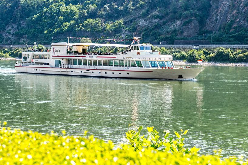 Ausflugsschiff für Tagesausflüge auf dem Rhein bei Koblenz von Wim Stolwerk