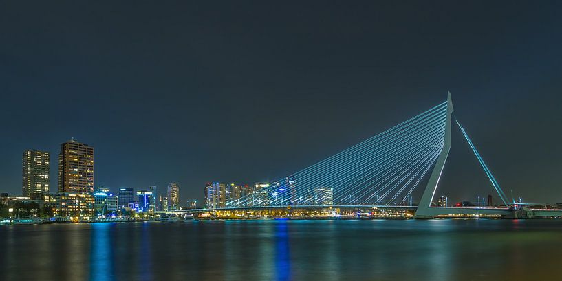 Erasmusbrug in Rotterdam in de avond - 2 van Tux Photography