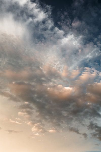 Ciel d'été en soirée par Nanda van der Eijk