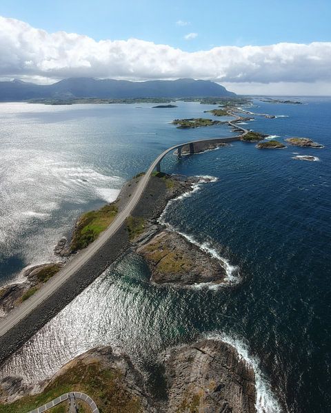 Atlantic Road (vertical) by Roelof Nijholt