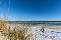 Dunes in the snow, beach in Juliusruh on the island of Rügen