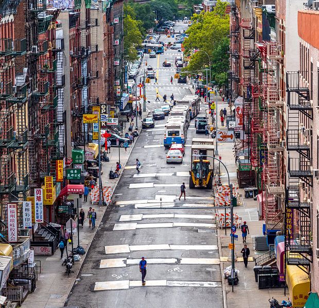New York, Manhattan Chinatown et la ligne d'horizon du quartier des affaires de Manhattan par Ruurd Dankloff