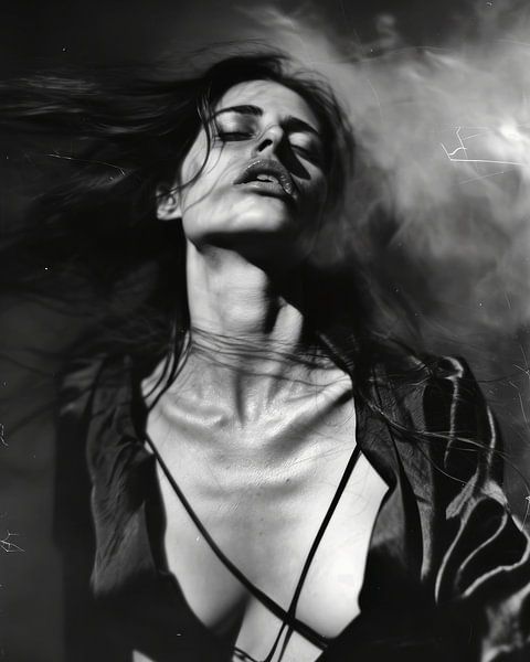 Stilvolles Boudoir-Porträt in schwarz-weiß von Carla Van Iersel