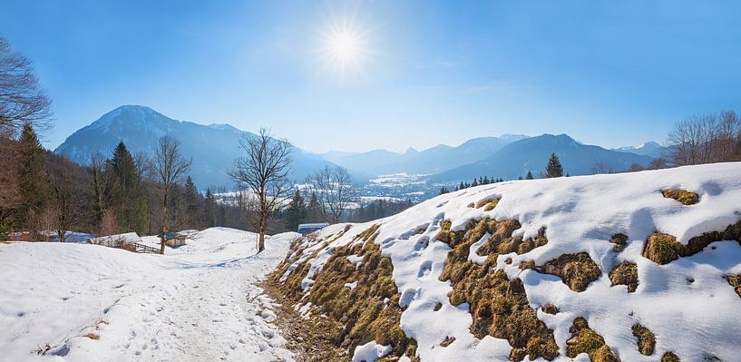 Wanderweg vom Riederstein nach Tegernsee, Oberbayern im Winter von SusaZoom