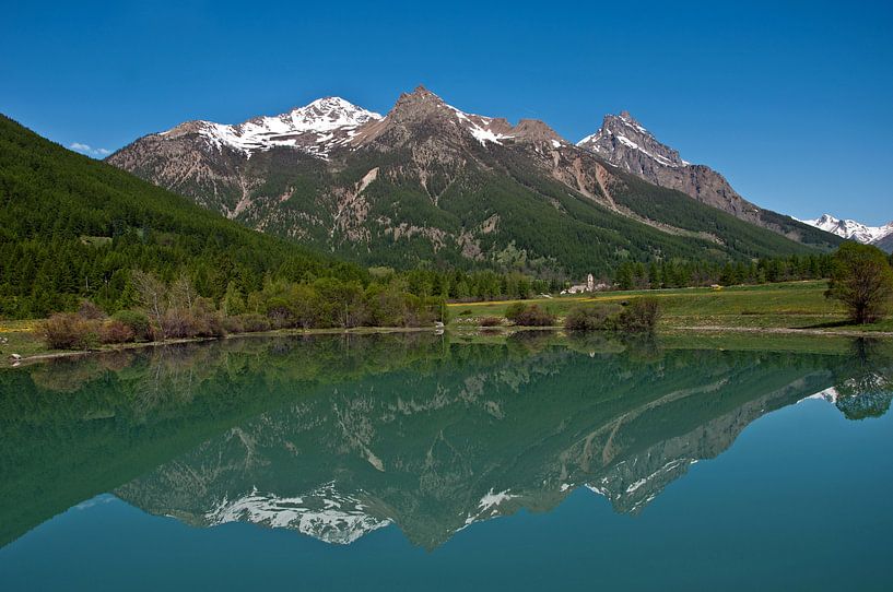 Lac du Monetier by Jose Cr