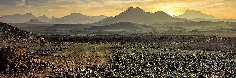 Tassili du Hoggar - Sahara- Algeria by Nordwin Alberts / Moving Stills