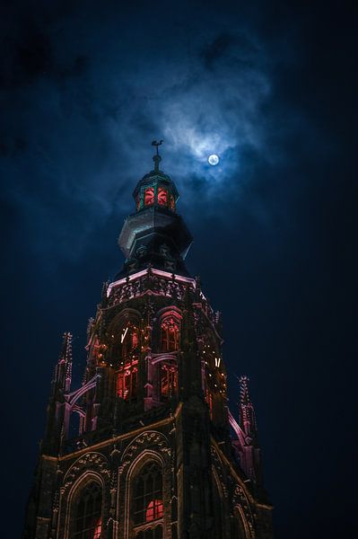 Große Kirche in Breda bei Mondlicht - Porträt von Jesper Stegers